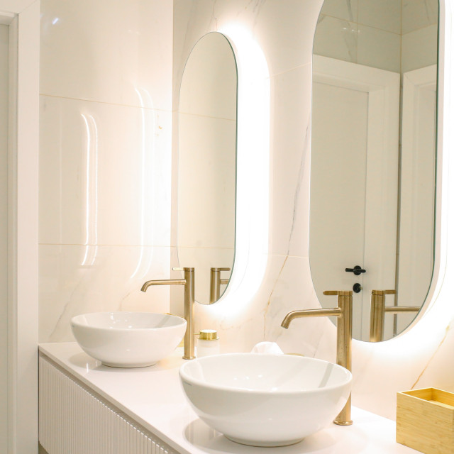 Kupatilo Modern bathroom where you can freshen up after a workout.