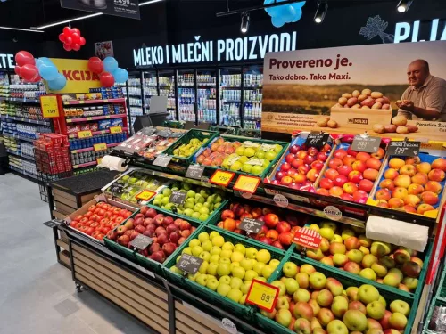 Sveže voće Maxi supermarketa Sveže voće i enterijer Maxi Supermarketa u Beogradu na vodi
