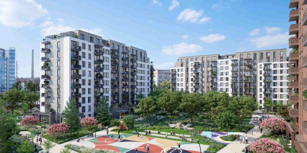 Unutrašnje dvorište sa košarkaškim terenom