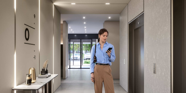 The hallway with elevators in the BW Vizia building.