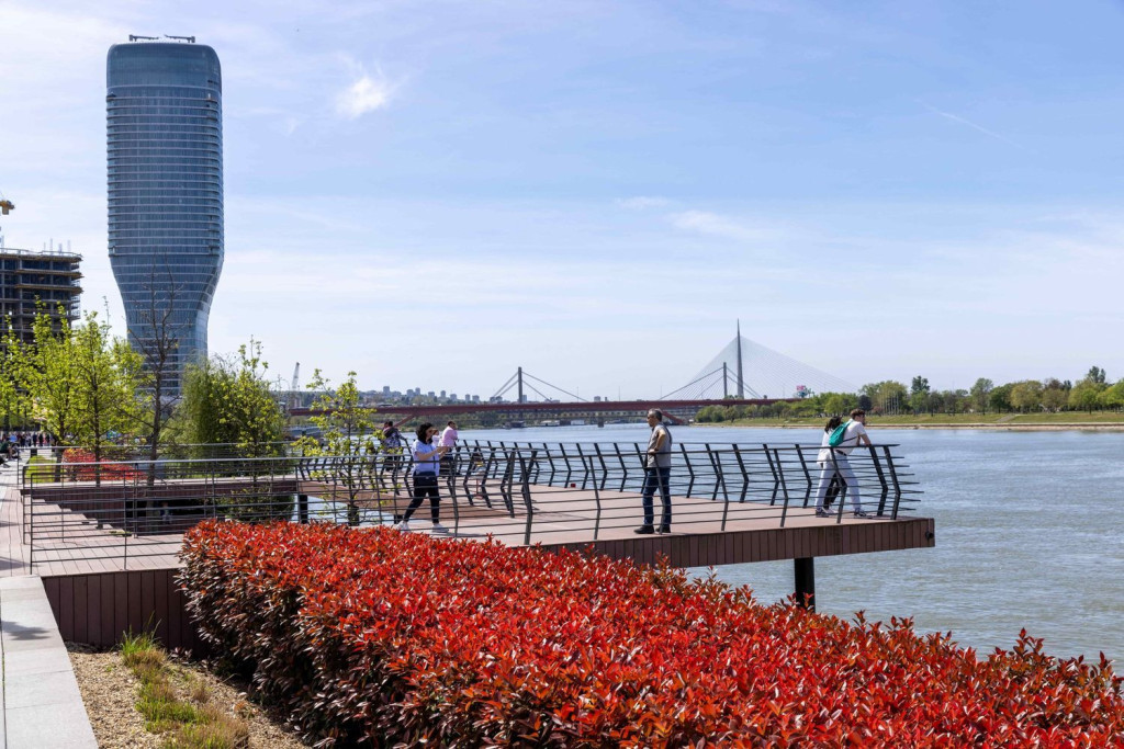 Promenada Beograd na vodi i Kula Beograd