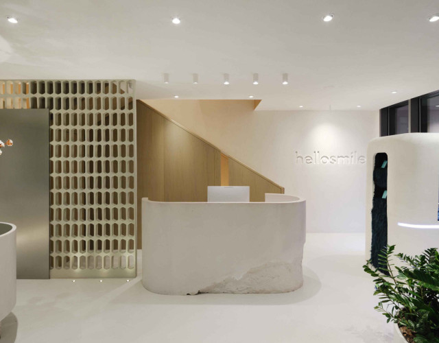 Entrance with reception at Hello Smile Dental Clinic & Shop.