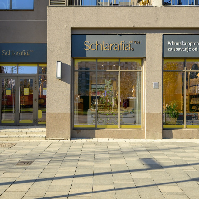 Belgrade-Waterfront-Schlarafia : Ulaz u Schlarafia salon u Beogradu na vodi.