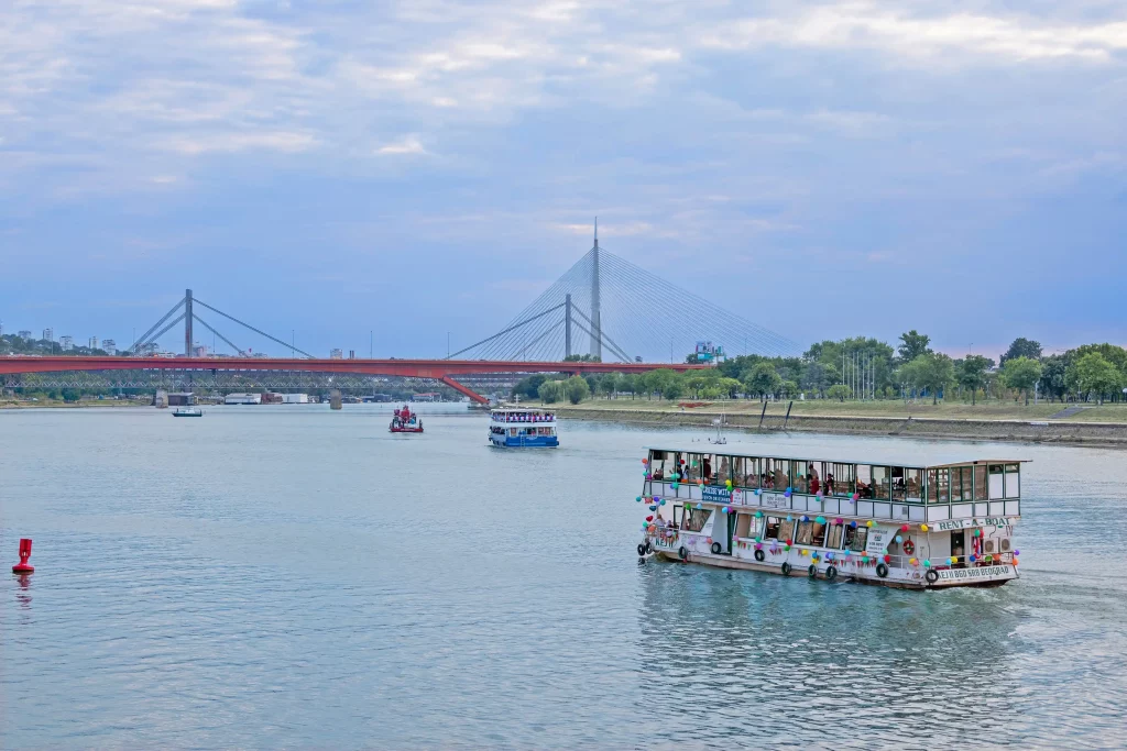 Beogradski karneval brodova na Sava Promenadi