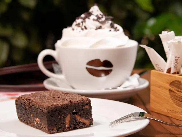 coffeedream-kafa-i-brownies_1
