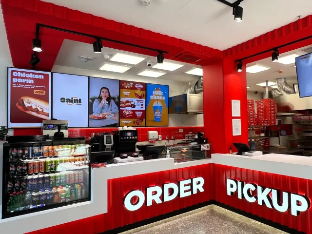 Order pick-up counter of the Saint Pizzeria in Belgrade Waterfront, Quartet 4.