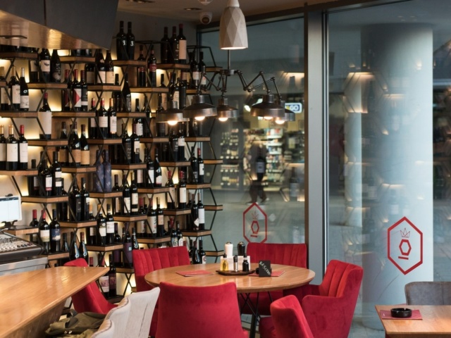 DSC_7057 Red Queen BW