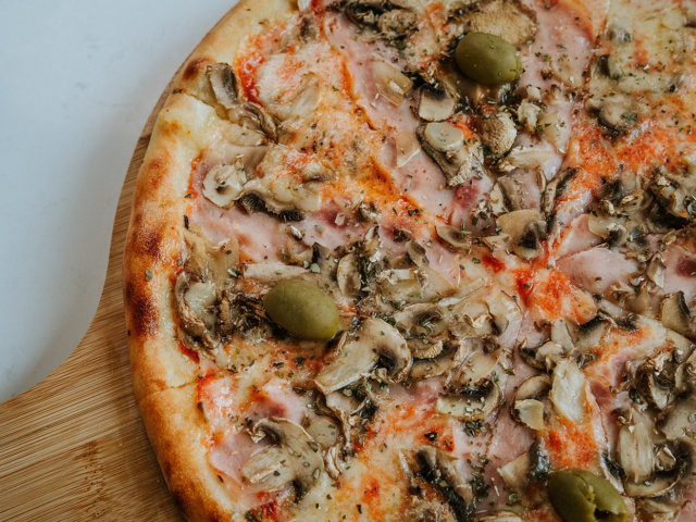 Pizza-Capricciosa Casa de Baget pizza