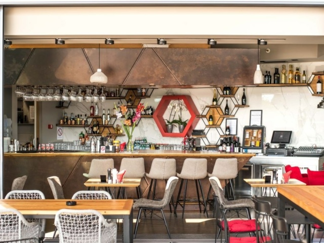 dsc_4588 Red Queen BW